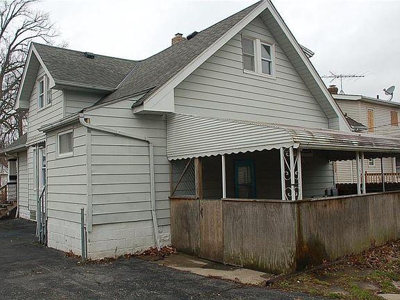 3rd image of 1535 Longwood Dr
