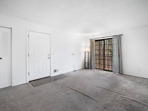 4th image of 159 Sussex Pl #159