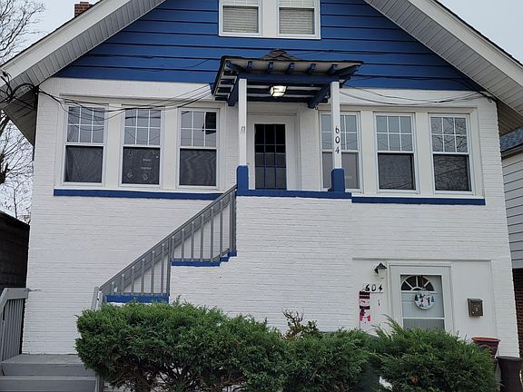 Front of Home. Unit 2 is located on the left side of main home.