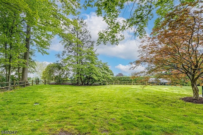 1st image of 113 Golf Edge Dr