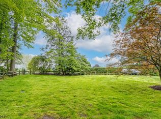 113 Golf Edge Dr, Westfield, NJ 07090