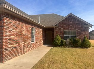 203 Rose St, Centerton, AR 72719