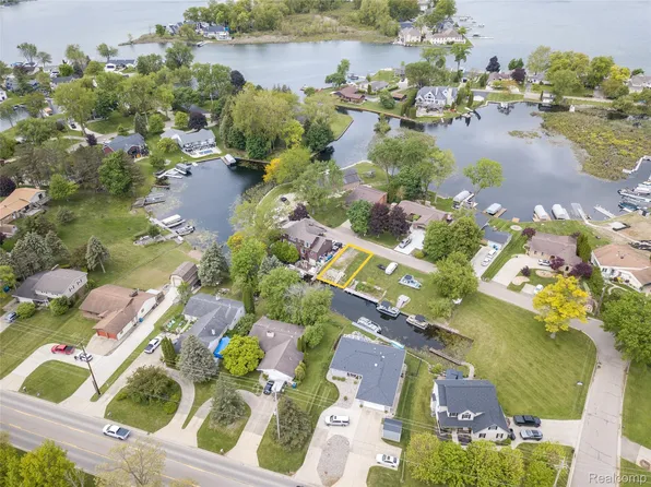 0 Wendell Dr, Fenton, MI 48430