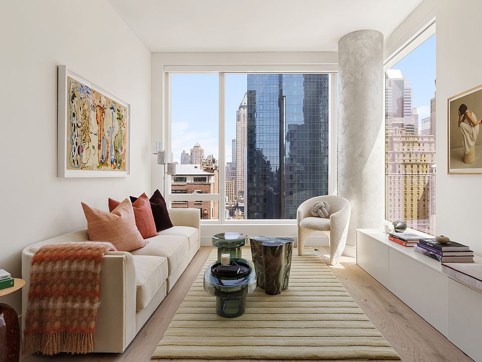 1st image of 312 W 43rd St #10G