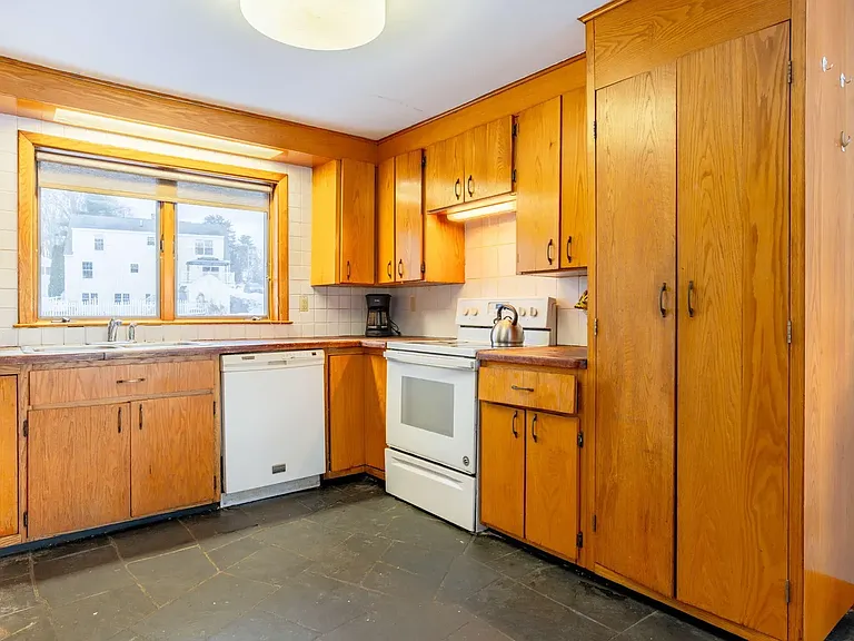 75 Landry Cir — Photo 8