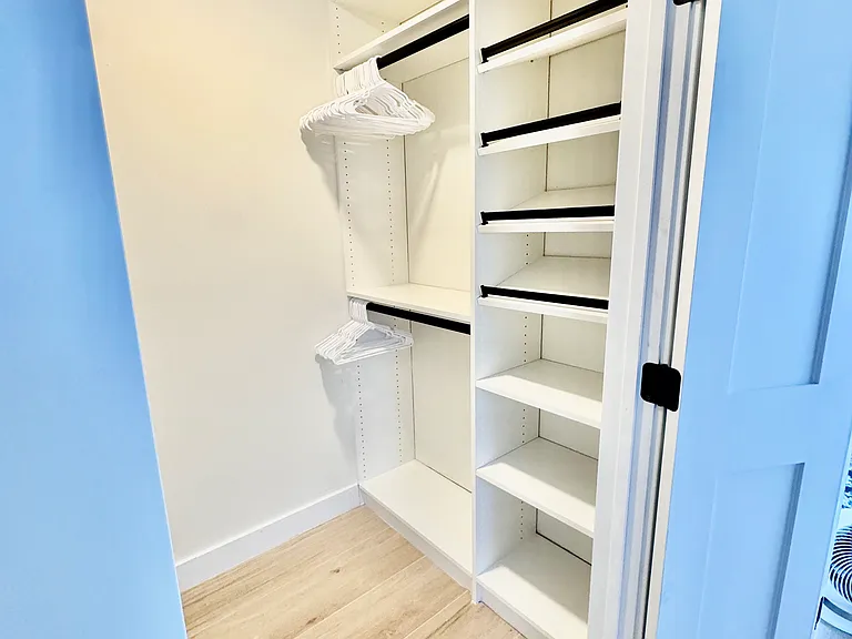 455 NE 25th St #401 — Photo 11
