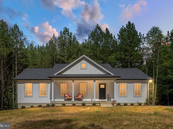 6425 Decantis Dr, Locust Grove, VA 22508