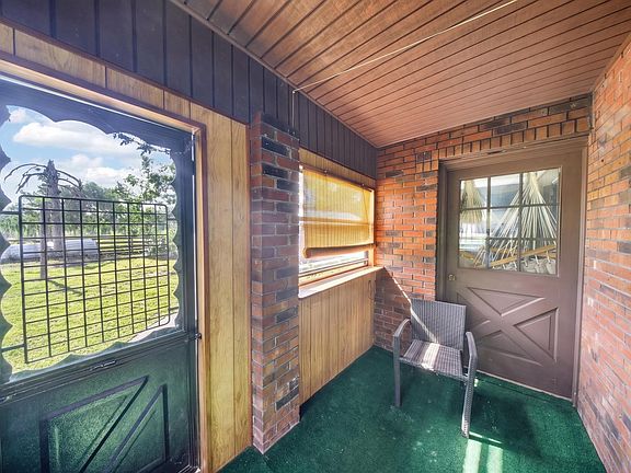 5th image of 150 SE Norton Way