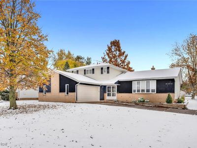 4560 Queen Mary Dr, South Euclid, OH, 44121