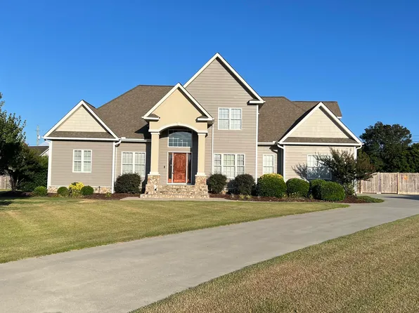 221 Port Royal Place, Greenville, NC 27858