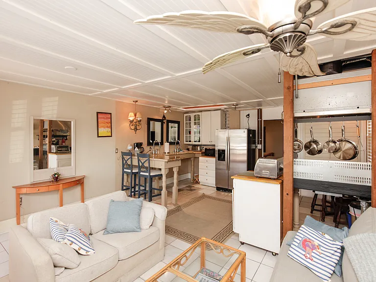 403 Crawford Rd #B — Photo 6