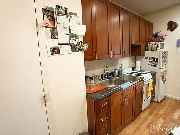 4th image of 221 E 5th St APT 20
