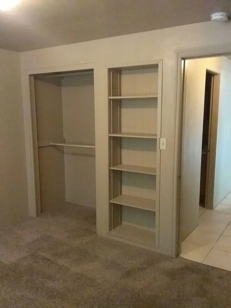 Single Level Home — Photo 2