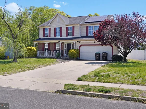 31 Rosalind Cir, Sicklerville, NJ 08081