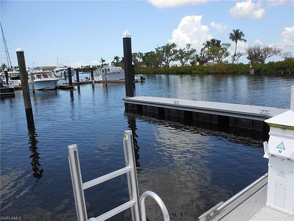 2nd image of 38 Fort Boat Slip At Gulf Hbr #I9