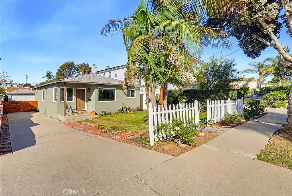 3 bed, 1008 sqft, $6,500 — Photo 1