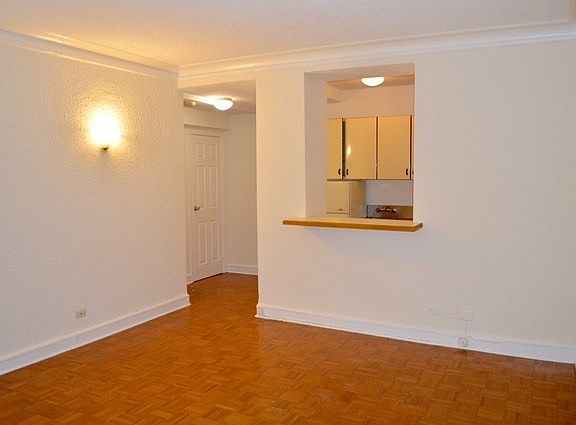 5th image of 1410 N Lake Shore Dr