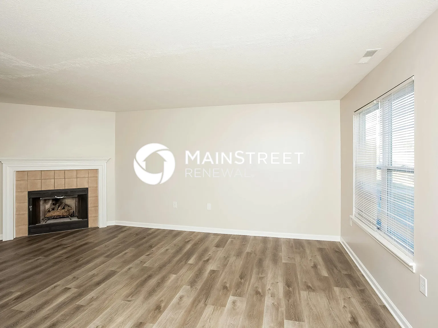 2321 Alford Ct — Photo 3