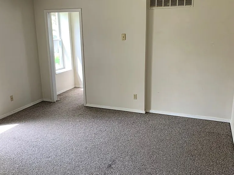331 S Davisson St — Photo 4