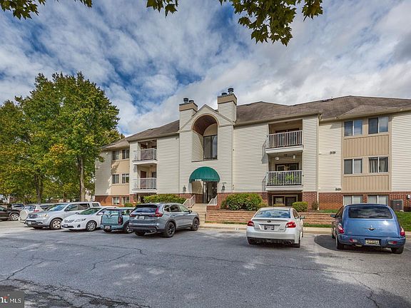 2nd image of 2106 Whitehall Rd Unit 2D