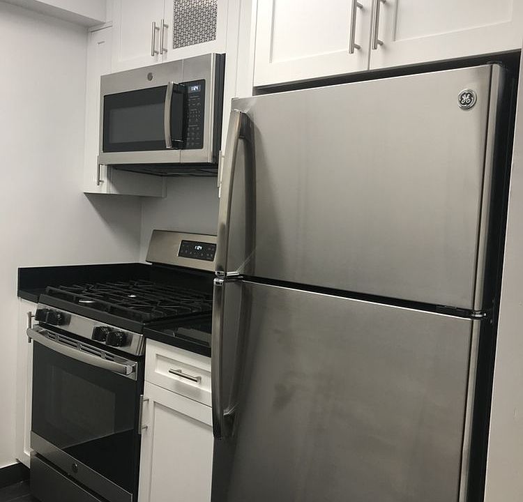 1st image of 330 E 46th St APT 9D