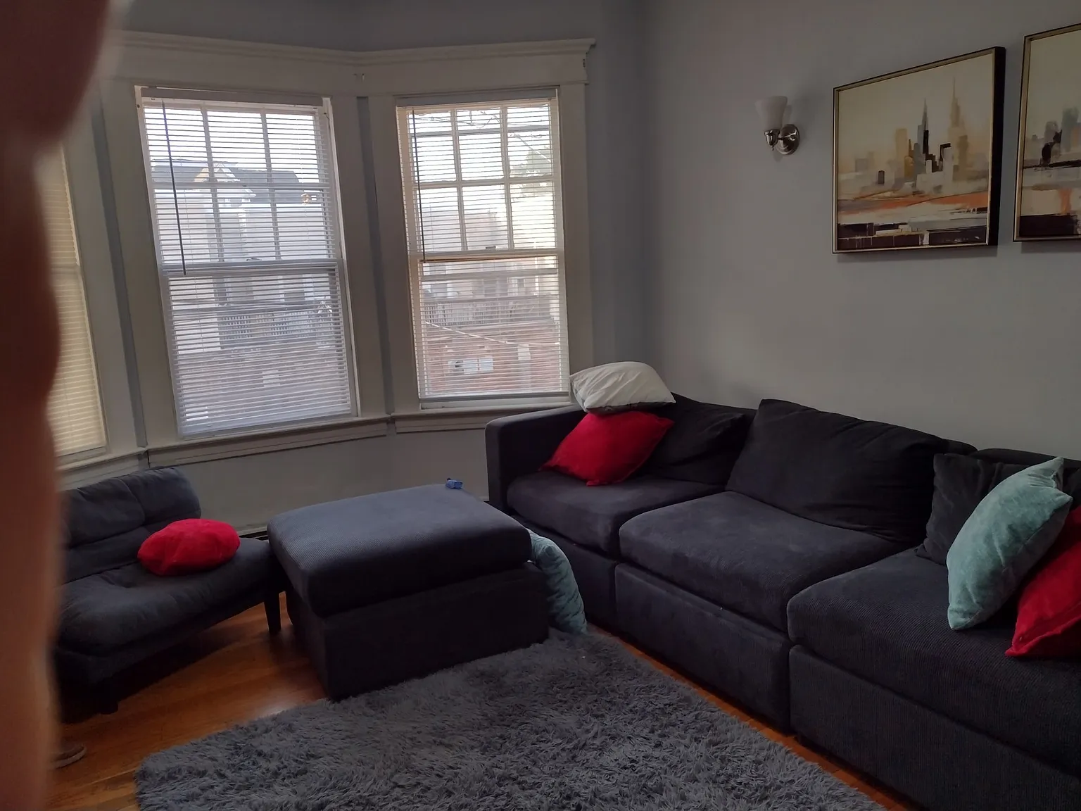2 bed, 900 sqft, $1,700 — Photo 2