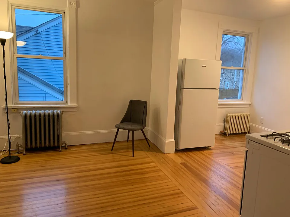 61 W Center St #1