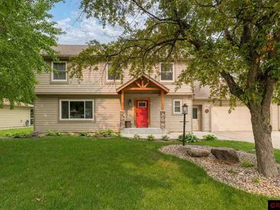 1003 Oak Terrace Dr, North Mankato, MN, 56003