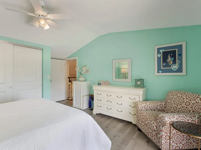 832 Green St #1 — Photo 20
