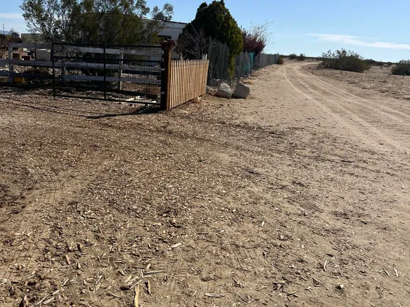 20730 E Avenue Q10, Palmdale, CA 93591