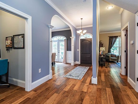 4th image of 1909 S Renwick Blvd