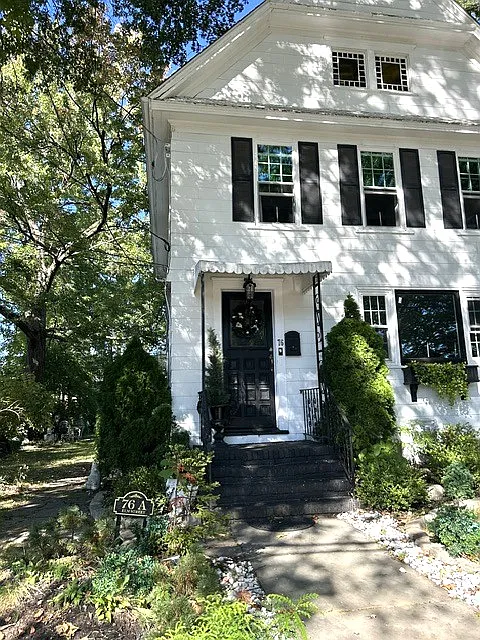 2 bed, $3,100 — Photo 3