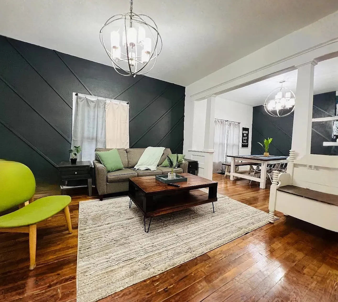 233 S Vine St — Photo 3