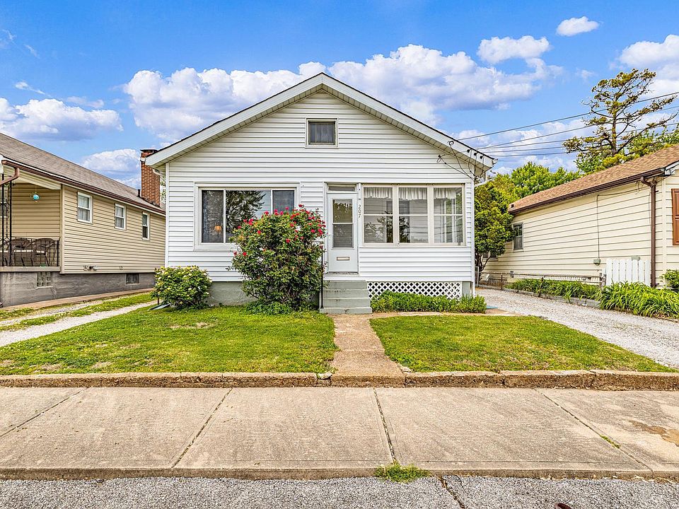 1st image of 207 W Loretta Ave