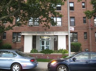 8431 Van Wyck Expy APT 1M, Briarwood, NY 11435