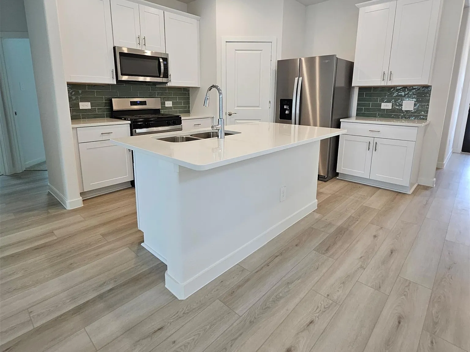3 bed, 1533 sqft, $2,250 — Photo 4