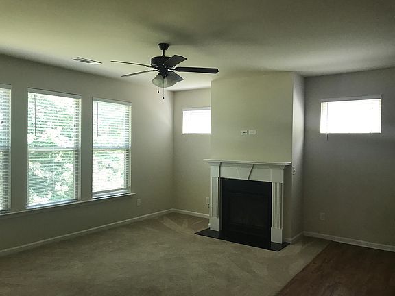 2nd image of 1949 Thorngate Ln