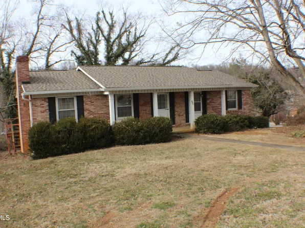 201 Coralwood Dr, Kingsport, TN 37663
