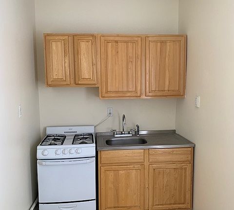 3rd image of 40 Booraem Ave APT 20