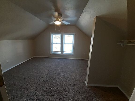 3rd image of 1031 Stuart St