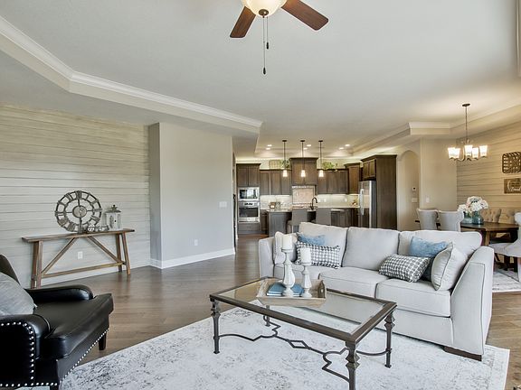 Photo from previous model of same floor plan for visualization purposes only.