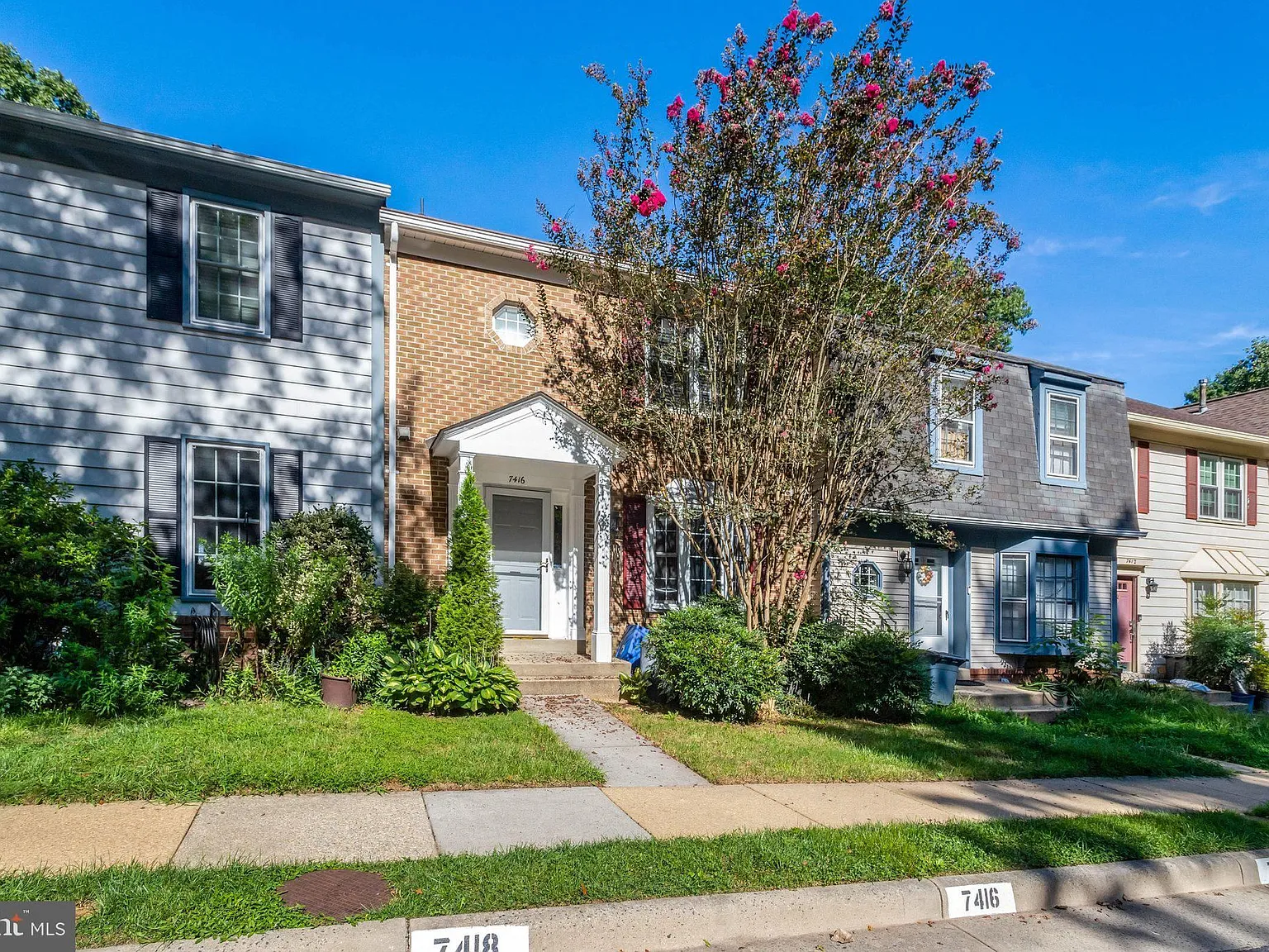 3 bed, 4.0 bath, 1815 sqft, $2,850 — Photo 2