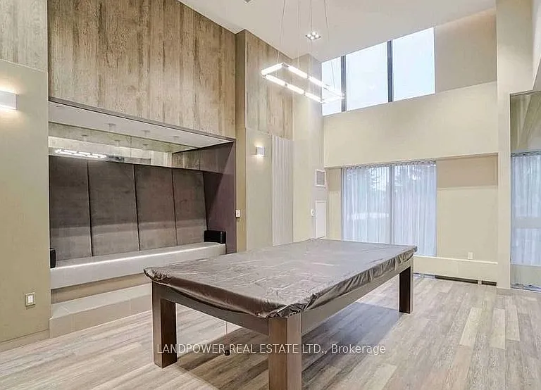 75 Oneida Cres #LPH02 — Photo 18