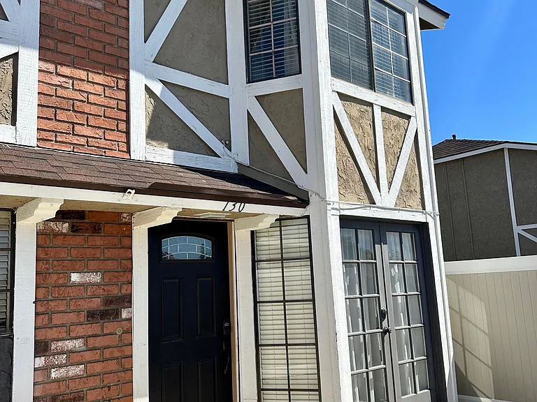 130 Albert St — Photo 4