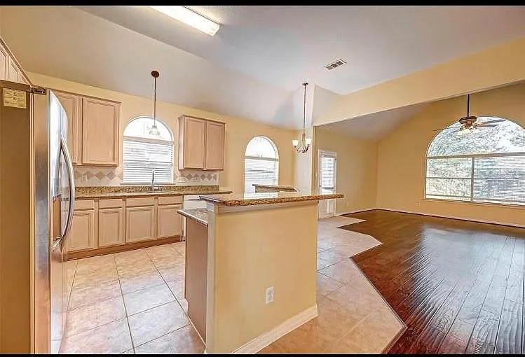 1710 Park Forest Dr — Photo 7