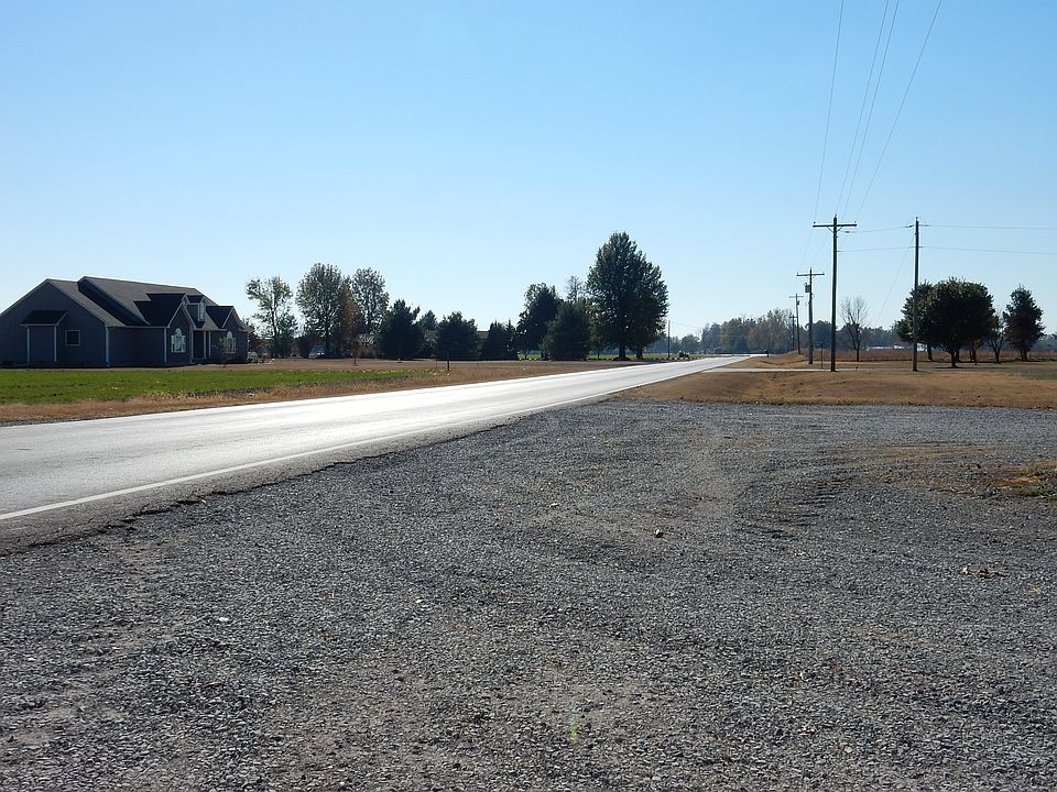 2nd image of 1011 S Highway B