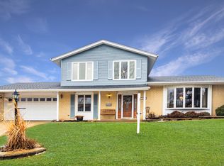 1000 Concord Ln, Hoffman Estates, IL 60192