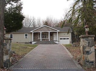 464 Rossway Rd, Pleasant Valley, NY 12569