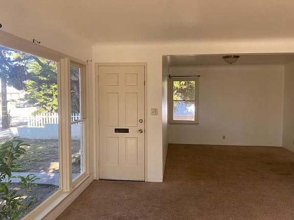 5th image of 372 S Seaward Ave