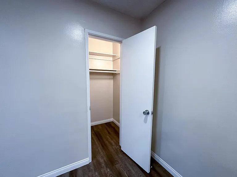 241 S Hudson Ave #12 — Photo 18